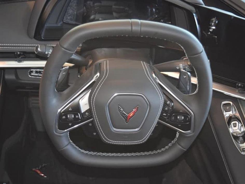2025 Chevrolet Corvette 2LT photo