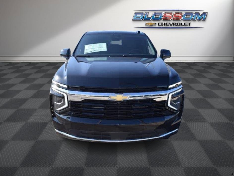 2025 Chevrolet Suburban LS photo