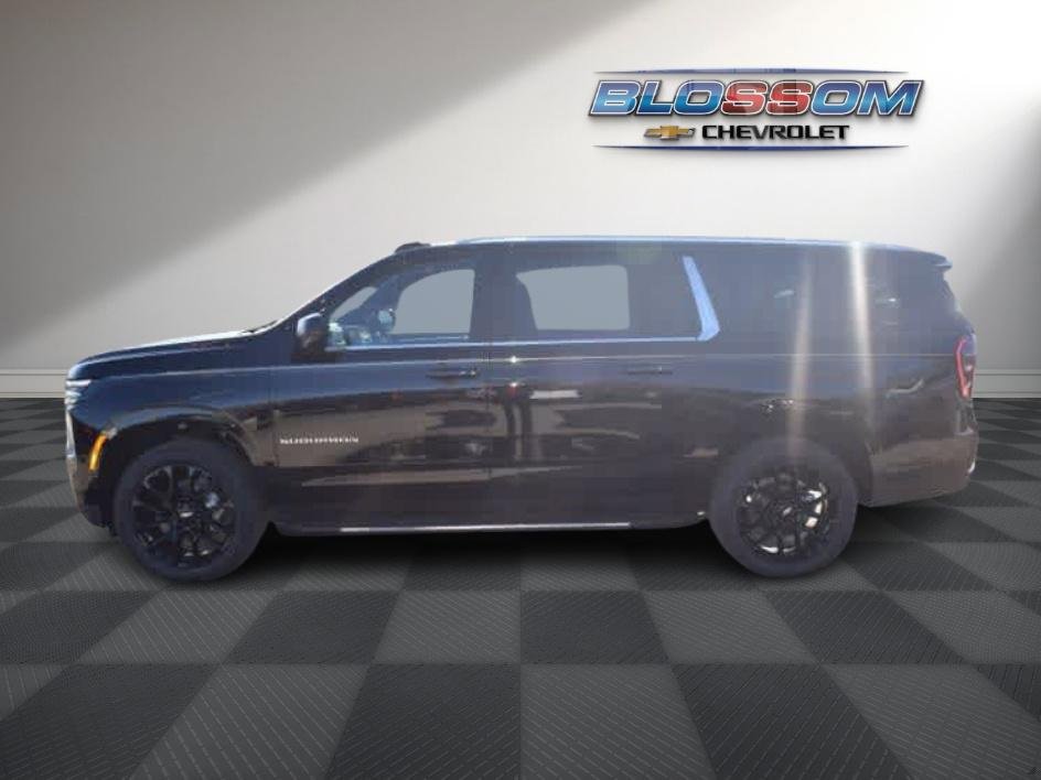 2025 Chevrolet Suburban LS photo