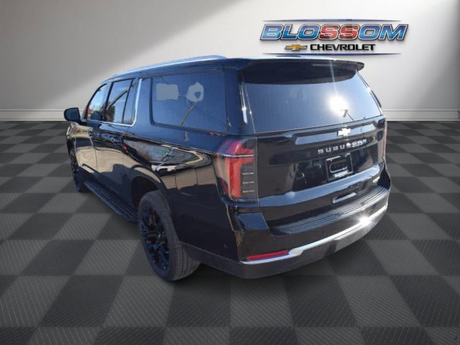 2025 Chevrolet Suburban LS photo
