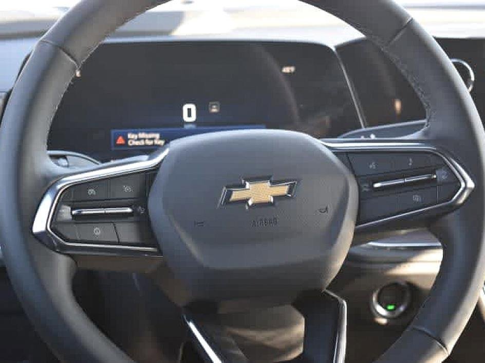 2025 Chevrolet Suburban LS photo
