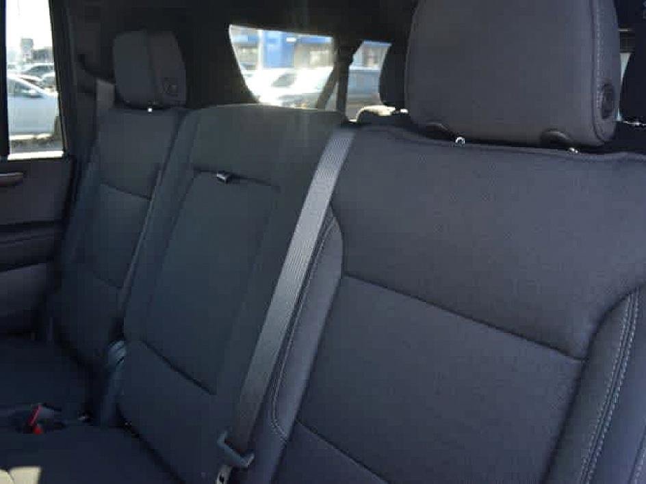 2025 Chevrolet Suburban LS photo