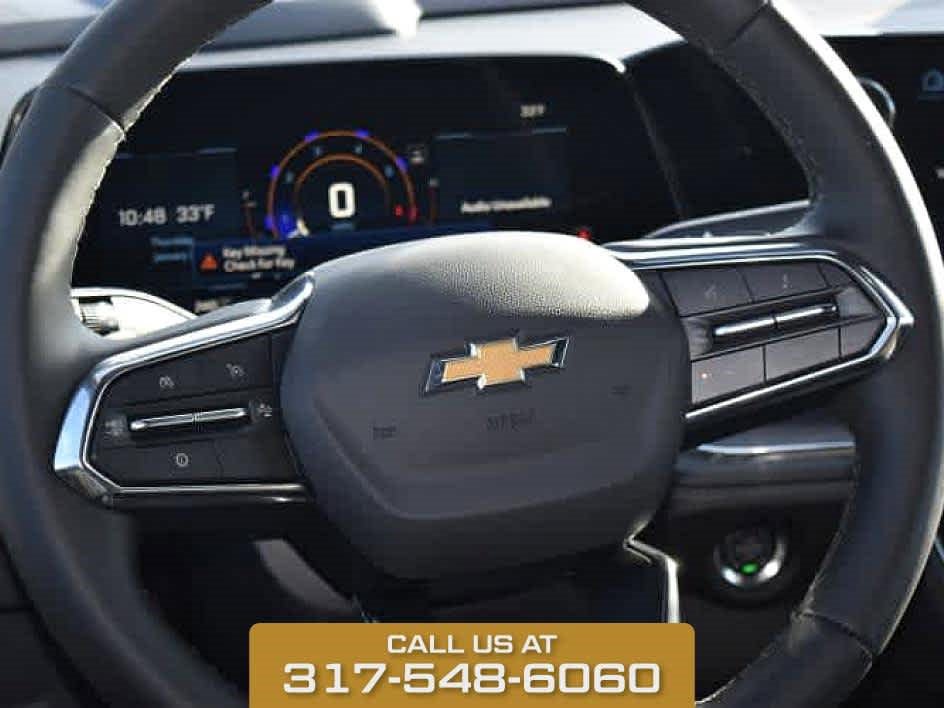 2025 Chevrolet Suburban LT photo