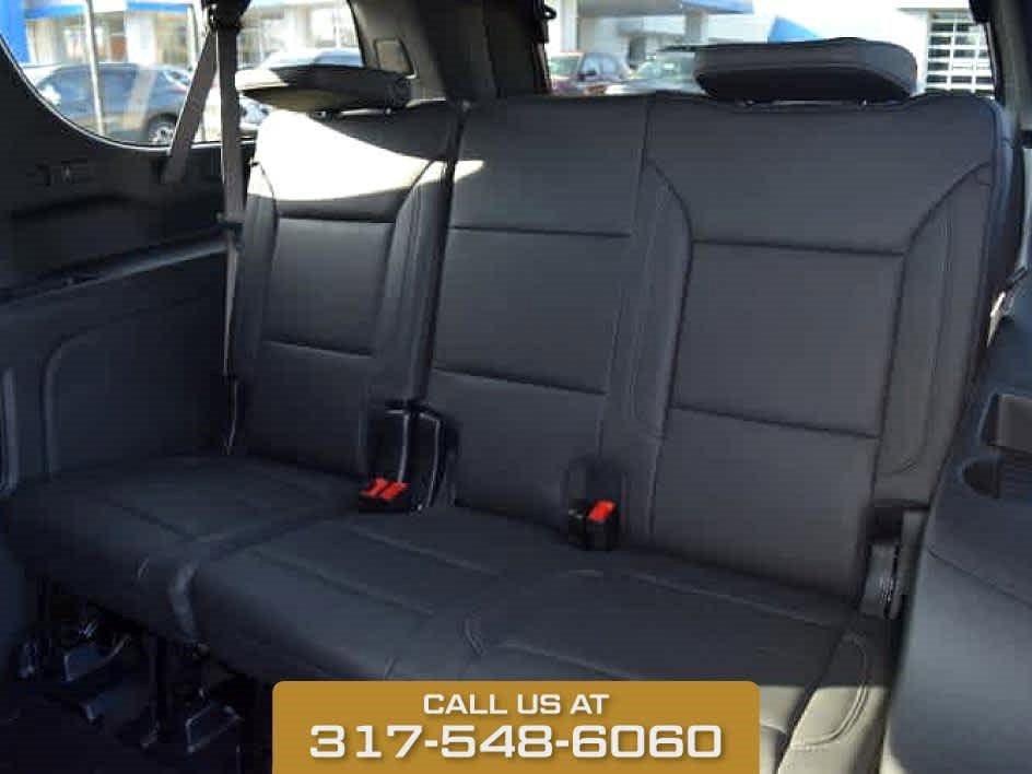 2025 Chevrolet Suburban LT photo