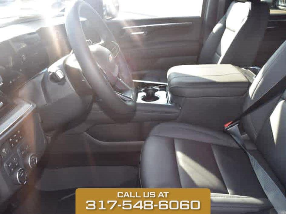 2025 Chevrolet Suburban LT photo
