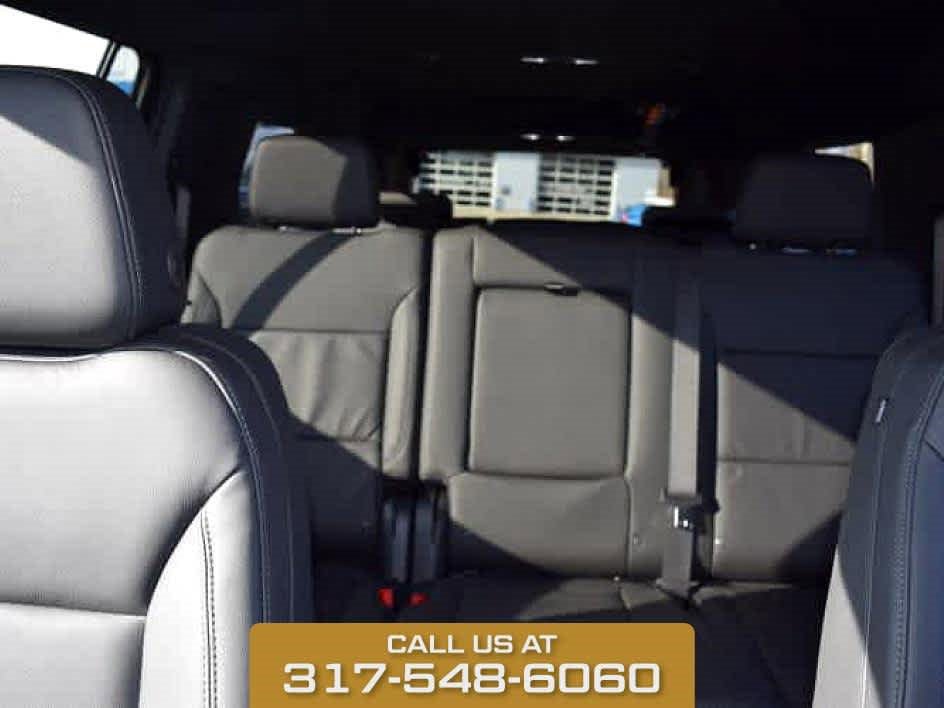 2025 Chevrolet Suburban LT photo