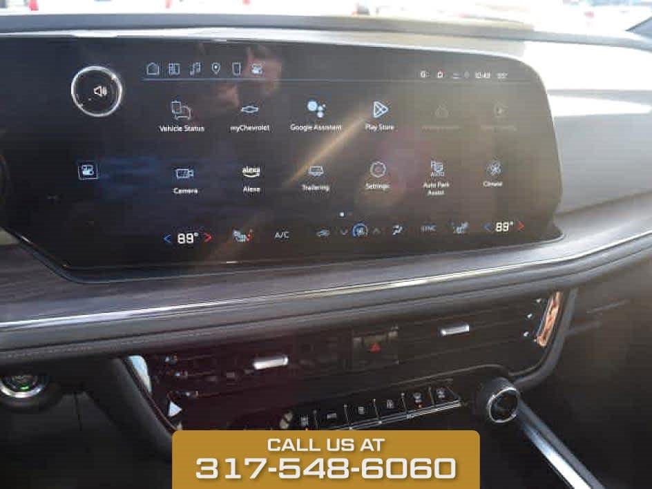 2025 Chevrolet Suburban LT photo