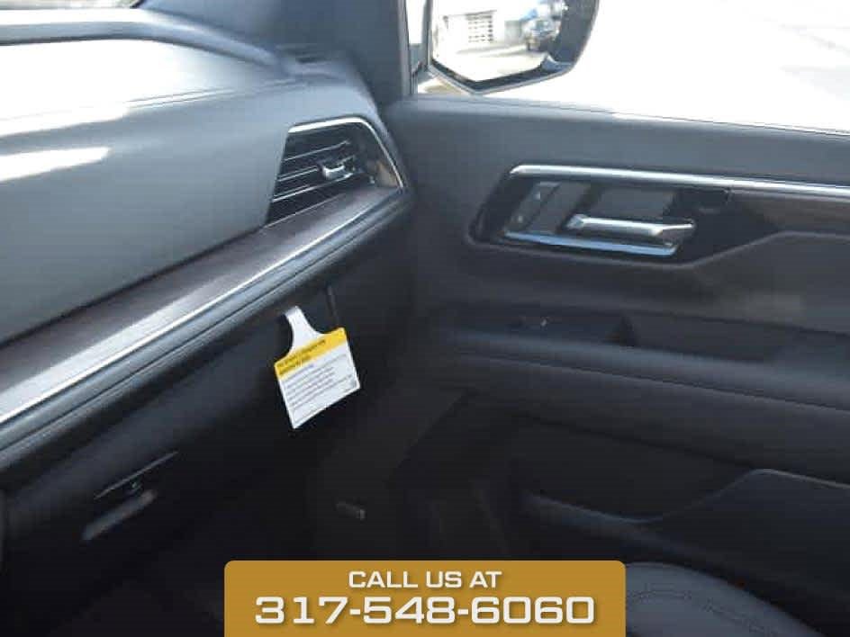 2025 Chevrolet Suburban LT photo