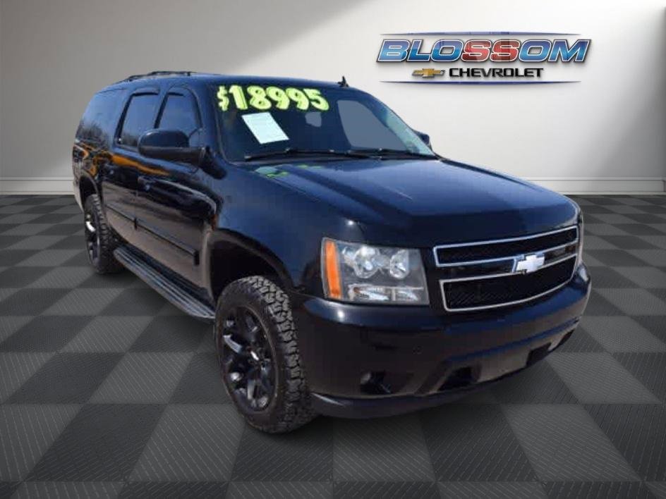 2011 Chevrolet Suburban LT 1500 photo