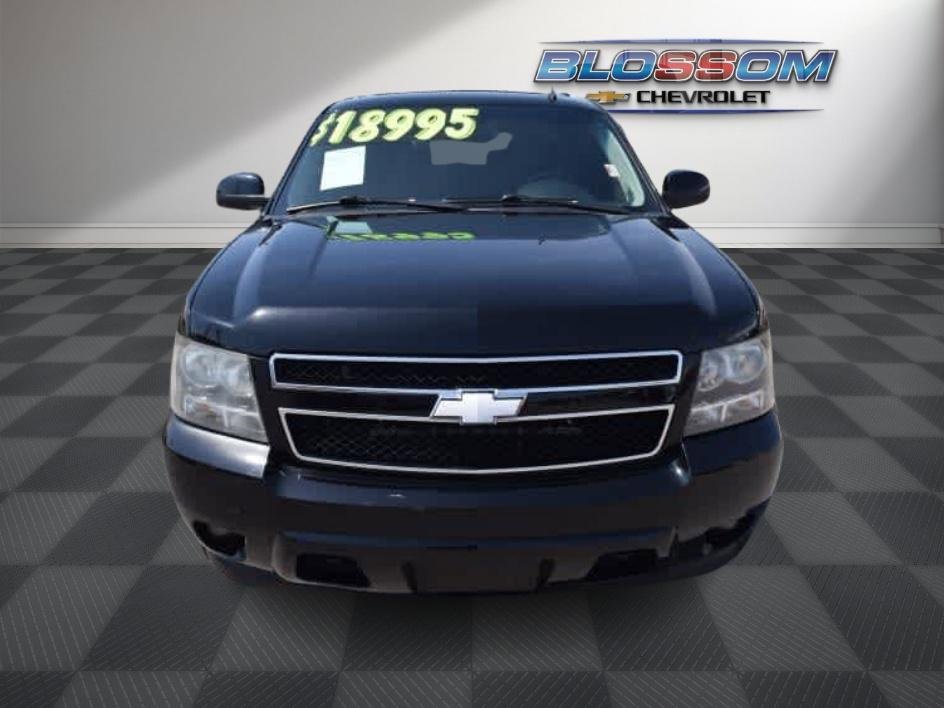 2011 Chevrolet Suburban LT 1500 photo