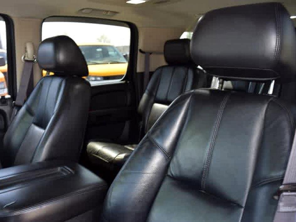 2011 Chevrolet Suburban LT 1500 photo