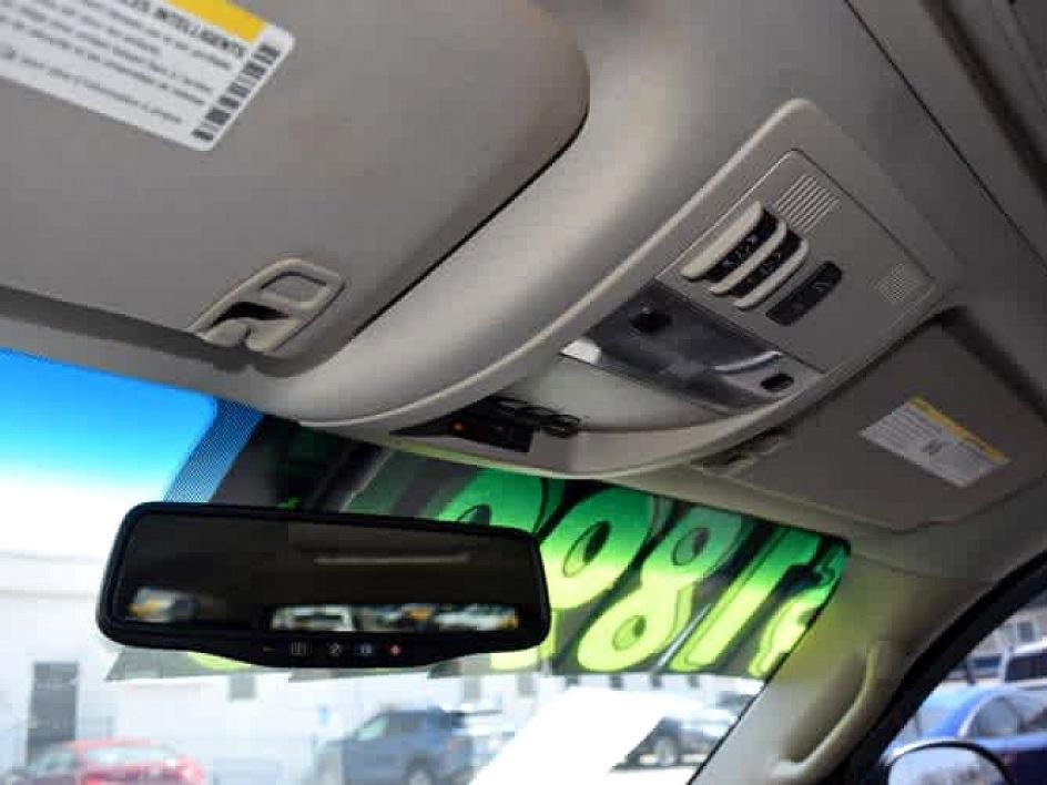 2011 Chevrolet Suburban LT 1500 photo