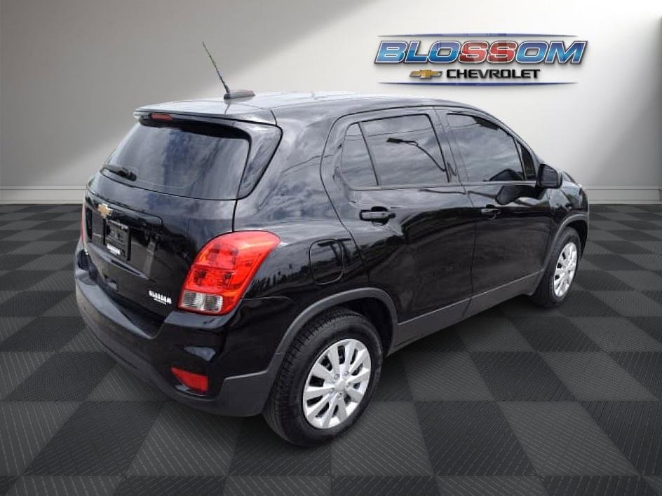 2017 Chevrolet Trax LS photo