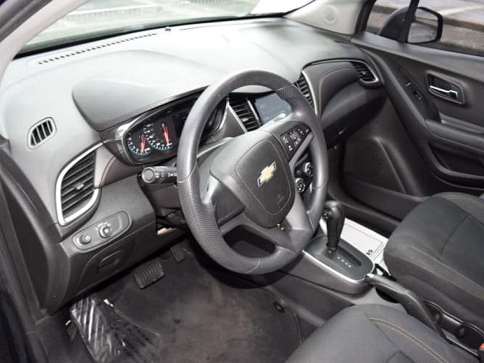 2017 Chevrolet Trax LS photo