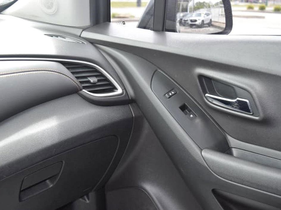 2017 Chevrolet Trax LS photo
