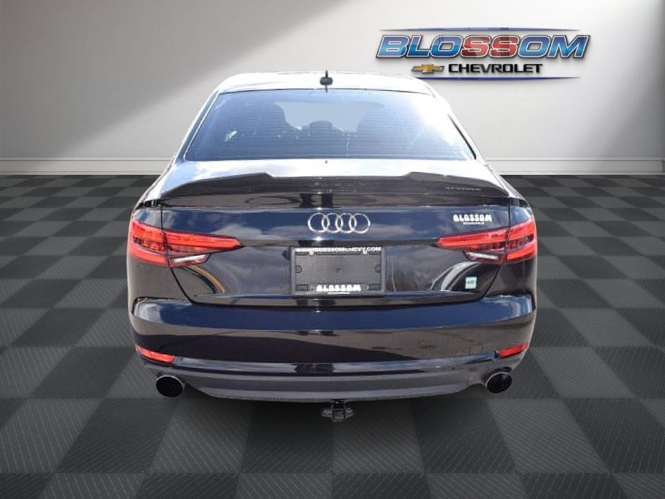 2017 Audi A4 Premium photo