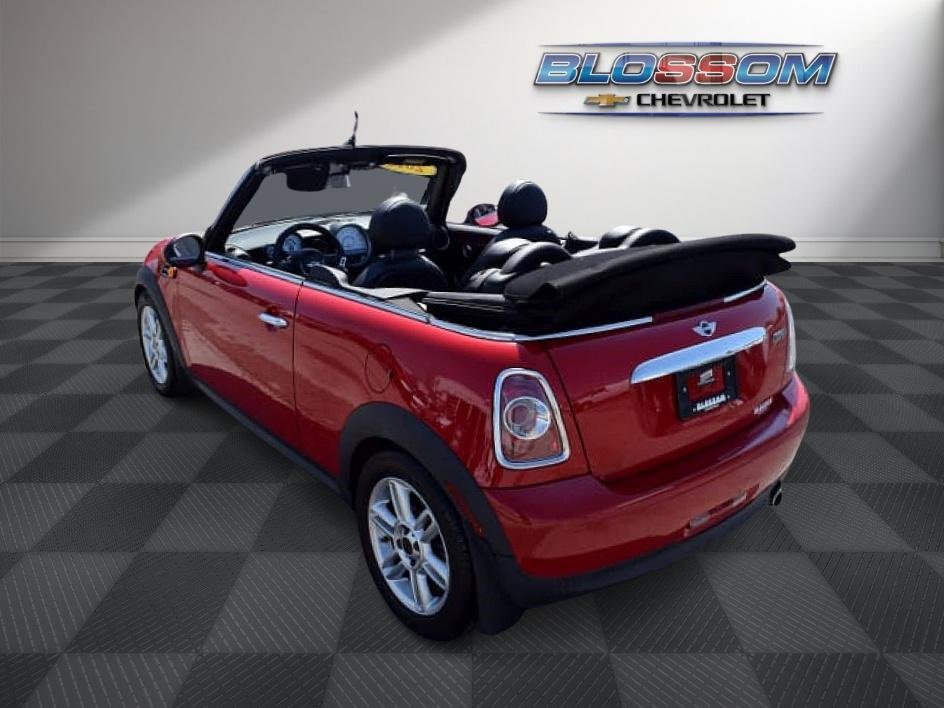 2011 MINI Cooper photo