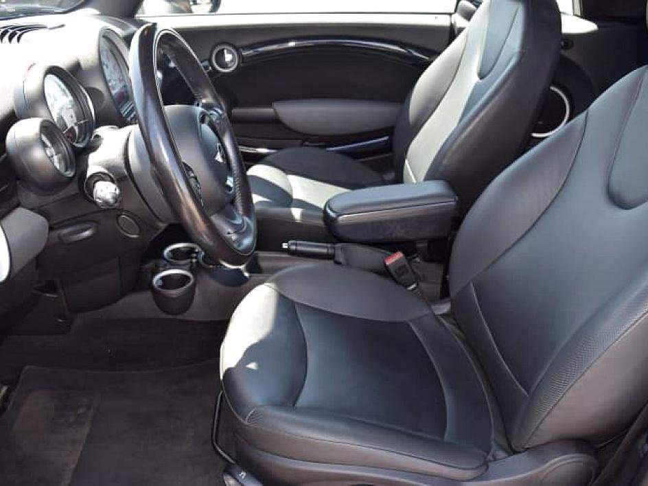 2011 MINI Cooper photo