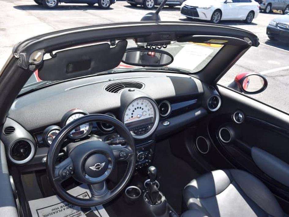2011 MINI Cooper photo