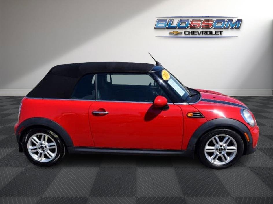2011 MINI Cooper photo