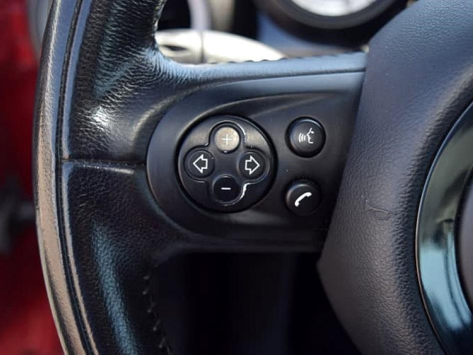 2011 MINI Cooper photo