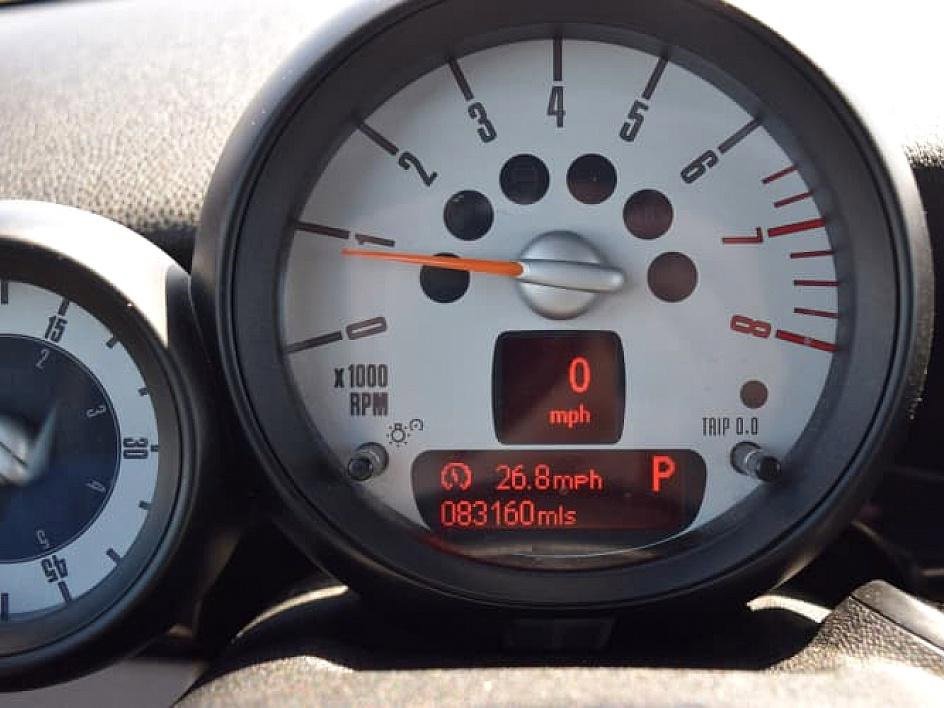 2011 MINI Cooper photo