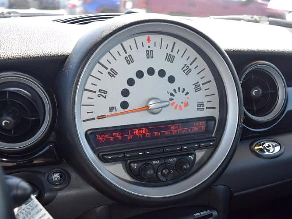 2011 MINI Cooper photo
