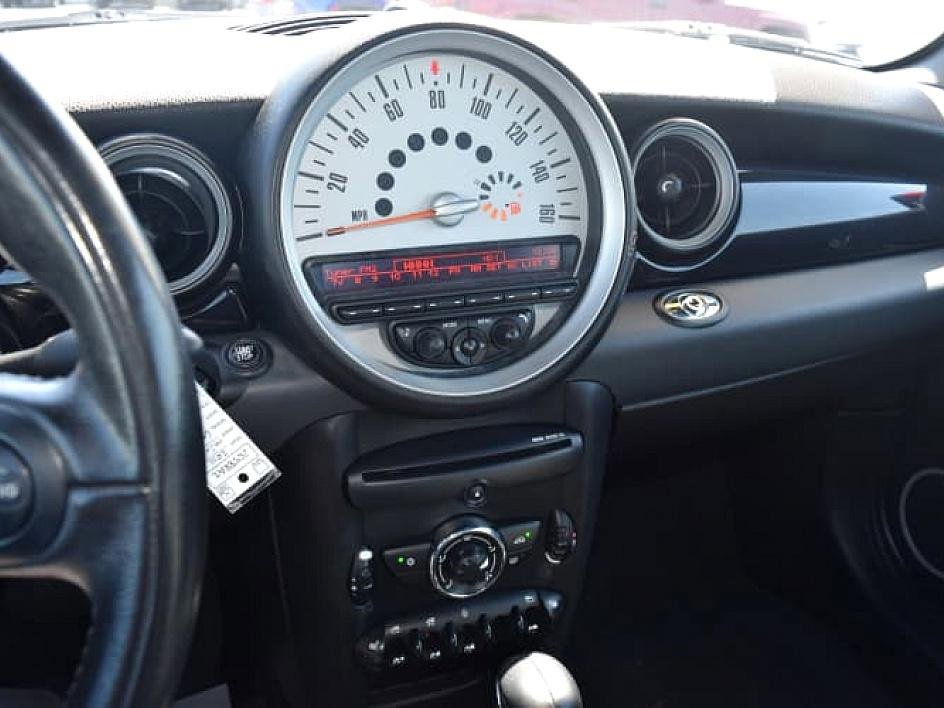 2011 MINI Cooper photo