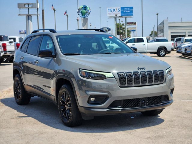 2023 Jeep Cherokee Altitude Lux 3