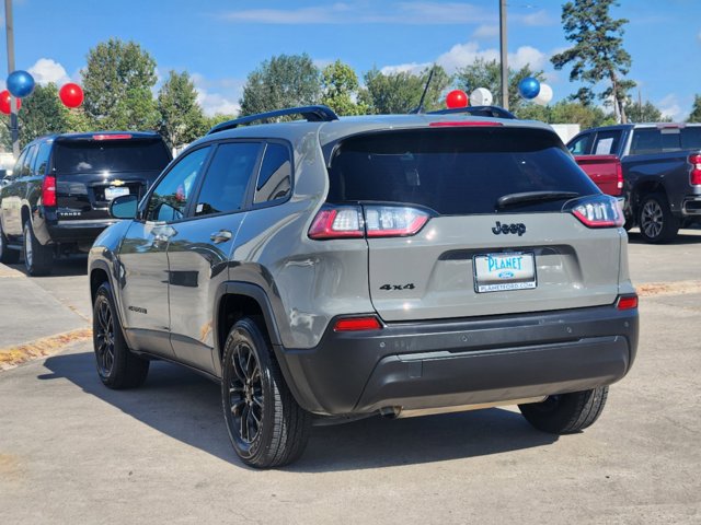 2023 Jeep Cherokee Altitude Lux 4