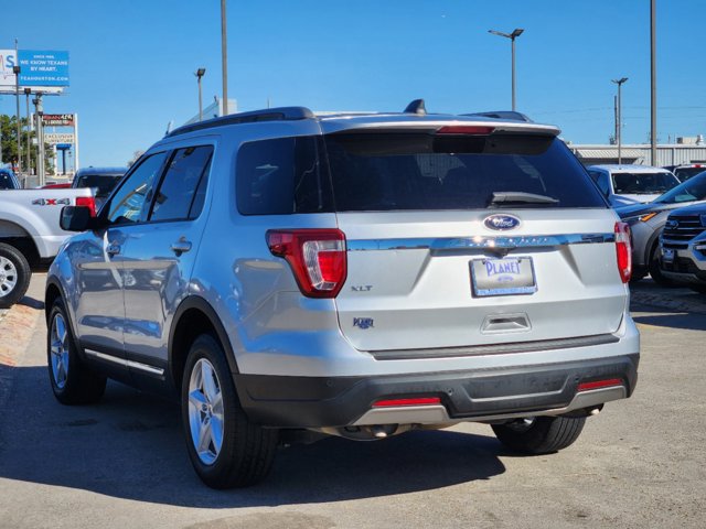 2019 Ford Explorer XLT 4