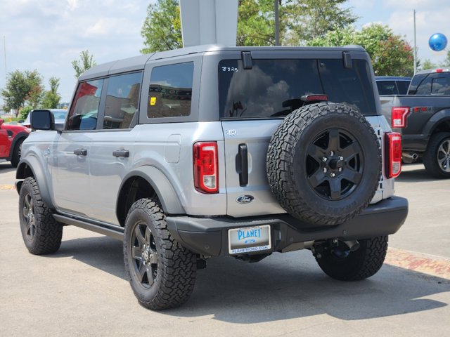 2024 Ford Bronco Black Diamond 4