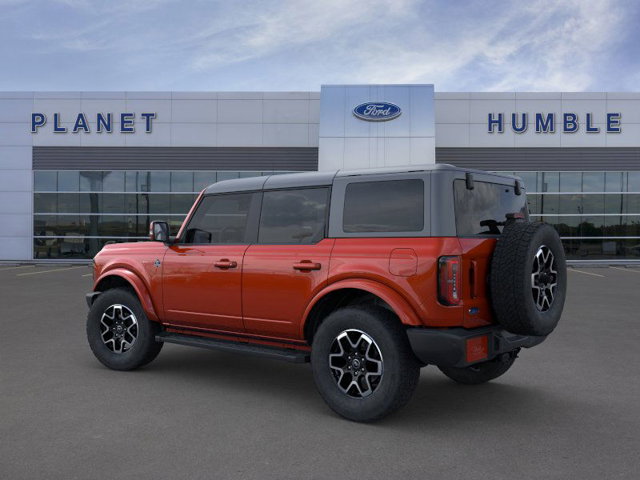 2024 Ford Bronco Outer Banks 4