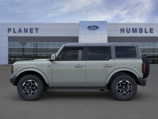 2024 Ford Bronco Outer Banks 3