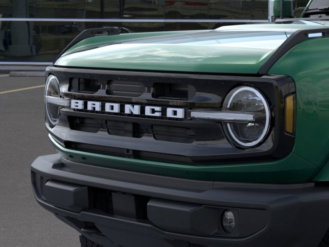 2024 Ford Bronco Outer Banks 19