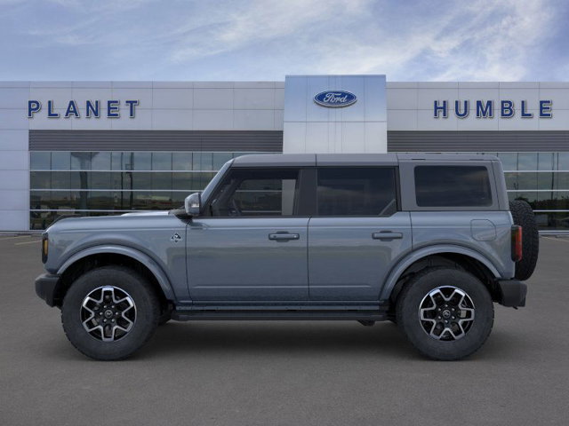 2024 Ford Bronco Outer Banks 3