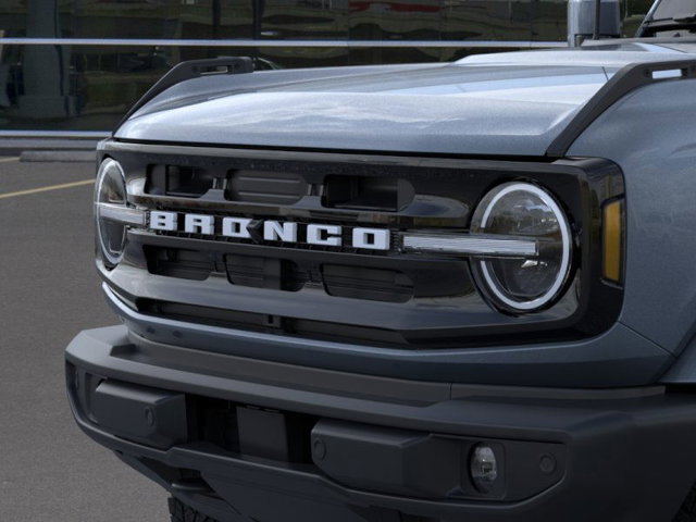 2024 Ford Bronco Outer Banks 19