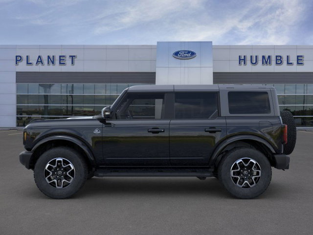 2024 Ford Bronco Outer Banks 3