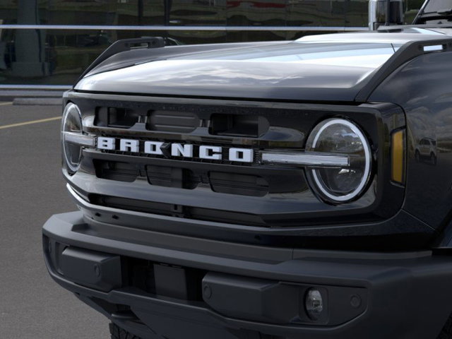 2024 Ford Bronco Outer Banks 19