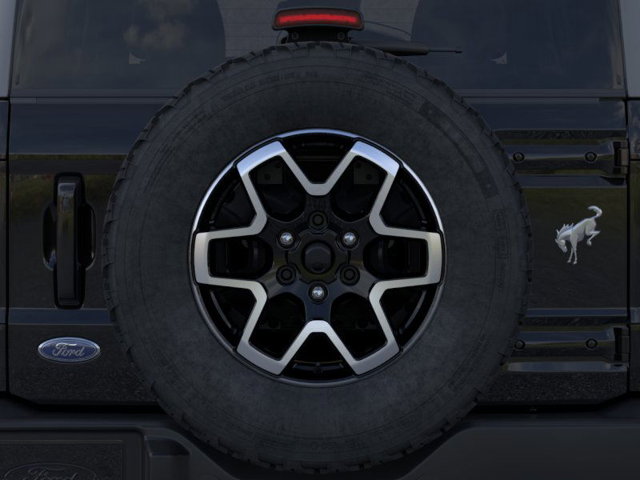 2024 Ford Bronco Outer Banks 24