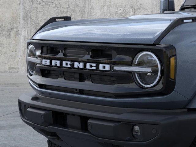 2024 Ford Bronco Outer Banks 19