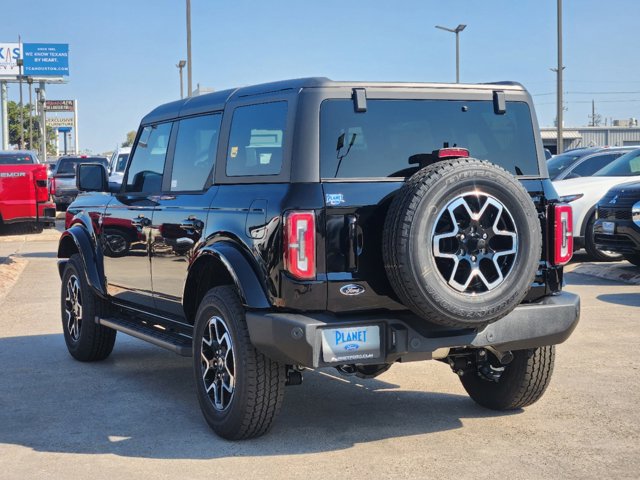 2024 Ford Bronco Outer Banks 3