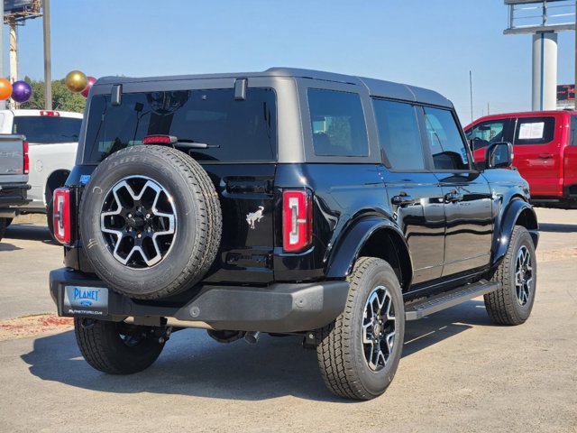 2024 Ford Bronco Outer Banks 4