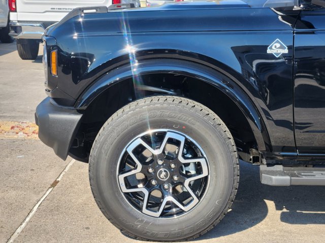 2024 Ford Bronco Outer Banks 5