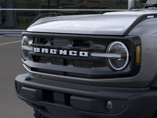 2024 Ford Bronco Outer Banks 19