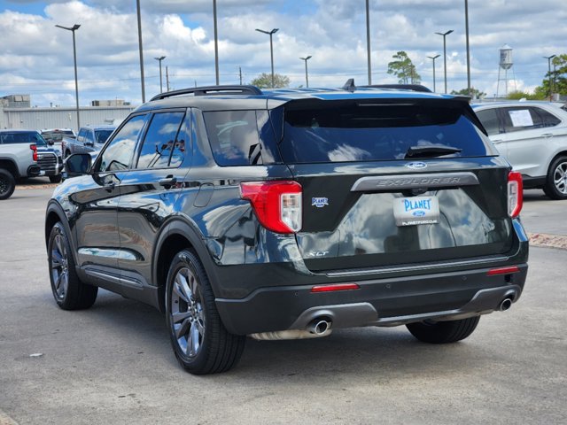 2023 Ford Explorer XLT 4