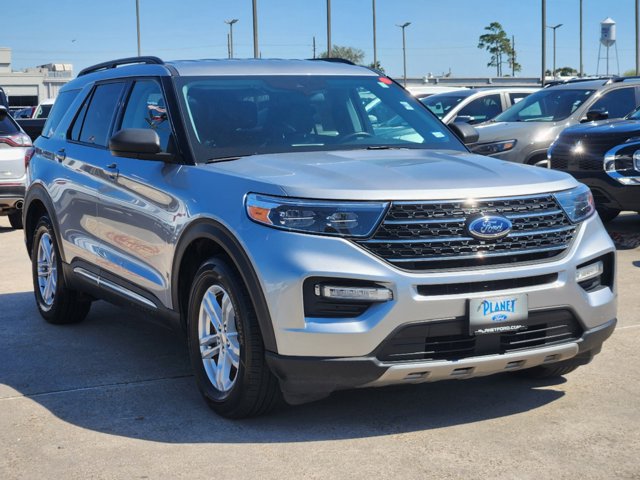 2023 Ford Explorer XLT 3