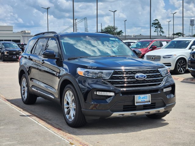 2024 Ford Explorer XLT 2