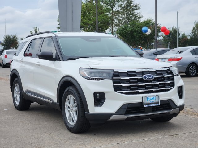 2025 Ford Explorer Active 2