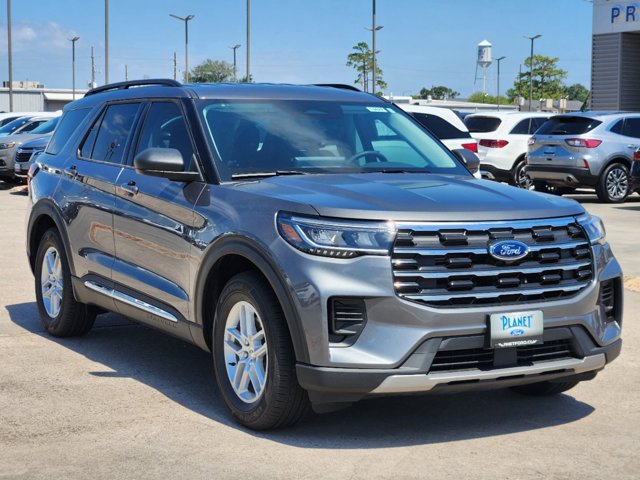 2025 Ford Explorer Active 2